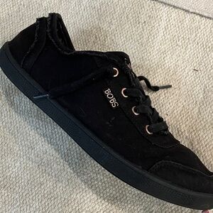 Bobs 8 1/2 wm’s memory foam from Skechers Black Sneakers with copper accents